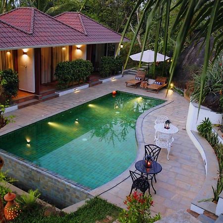 Le Candles Resort Kozhikode Esterno foto